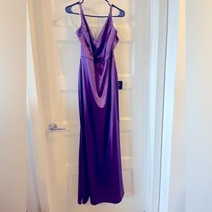 Gorgeous Fitted Mermaid Style Dress with Vneck